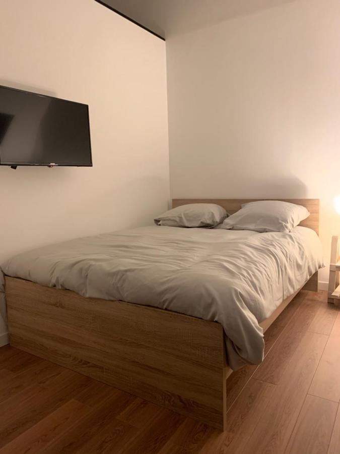 Le Petit Chez Soi Apartment Calais Exterior photo